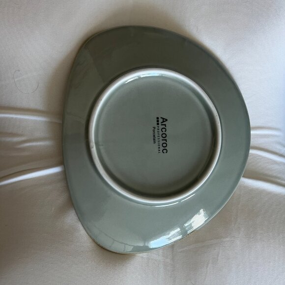 Arcoroc plates two sizes available - NWOT - Picture 4 of 5